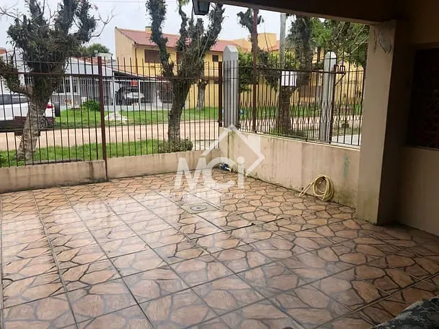 Casa 2 quartos e 2 banheiros, à venda, no bairro Laranjal em Pelotas