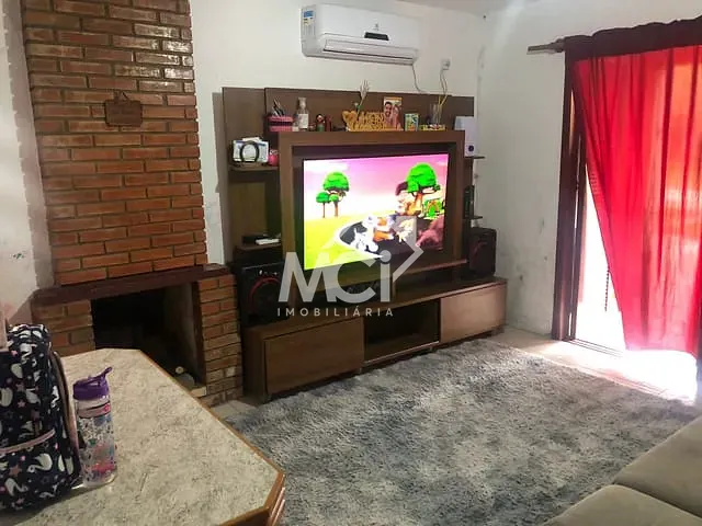 Casa 2 quartos e 2 banheiros, à venda, no bairro Laranjal em Pelotas