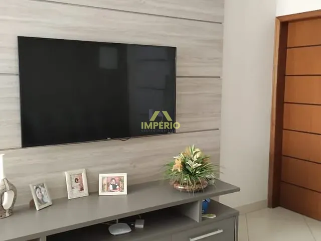 Casa com 210m² 3 quartos e 2 banheiros, à venda, no bairro Residencial Santa Madre Paulina em Salto