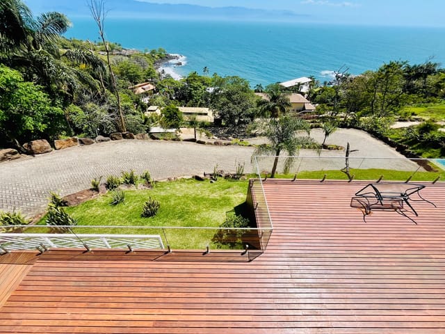Casa 5 quartos e 6 banheiros, à venda, no bairro Pacoiba em Ilhabela
