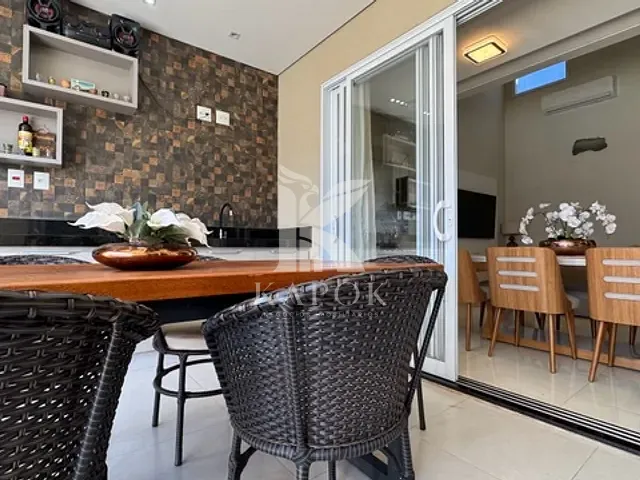Casa 3 quartos e 5 banheiros, à venda, no bairro Residencial Real Parque Sumaré em Sumaré