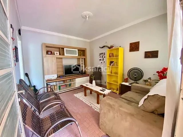 Casa com 400m² 6 quartos e 3 banheiros, à venda, no bairro Amambaí em Campo Grande