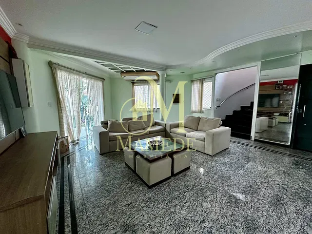 Casa 3 quartos e 5 banheiros, à venda, no bairro Parque Verde em Belém