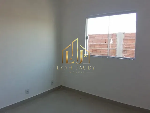 Casa com 250m² 3 quartos e 2 banheiros, à venda, no bairro DISTRITO INDUSTRIAL em Cuiabá
