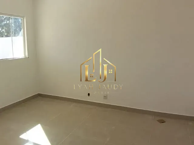 Casa com 250m² 3 quartos e 2 banheiros, à venda, no bairro DISTRITO INDUSTRIAL em Cuiabá