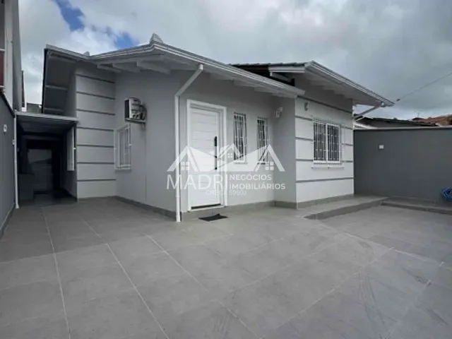 Casa com 130m² 3 quartos e 2 banheiros, à venda, no bairro Bela Vista em Palhoça