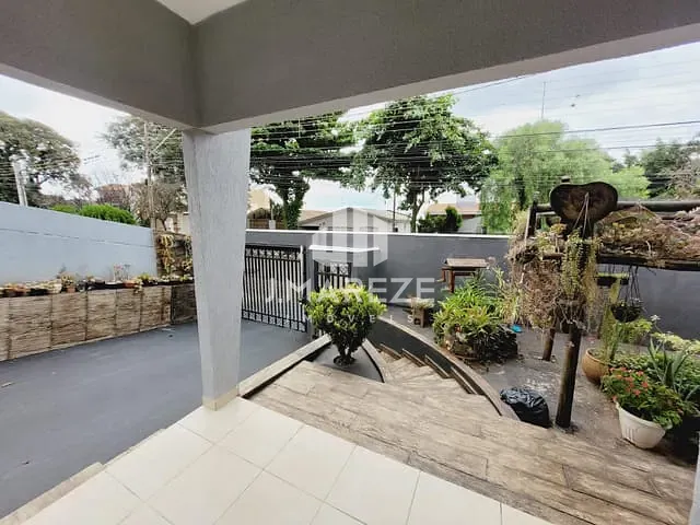 Casa com 408m² 3 quartos e 3 banheiros, à venda, no bairro Centro em Apucarana