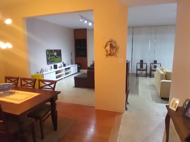 Casa com 360m² 6 quartos e 6 banheiros, à venda, no bairro Vila Valqueire em Rio de Janeiro