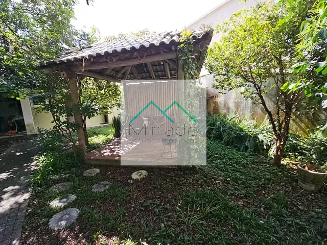 Casa com 384m² 3 quartos e 4 banheiros, à venda, no bairro Água Verde em Curitiba