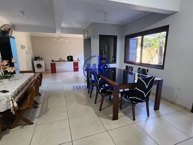 Casa 4 quartos e 2 banheiros, para alugar, no bairro Vera Cruz em Gravataí
