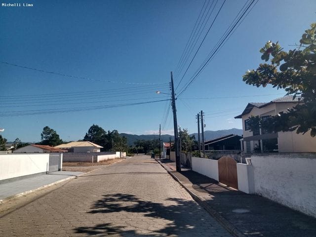 Casa com 150m² 2 quartos e 1 banheiro, à venda, no bairro Praia do Sonho (Ens Brito) em Palhoça