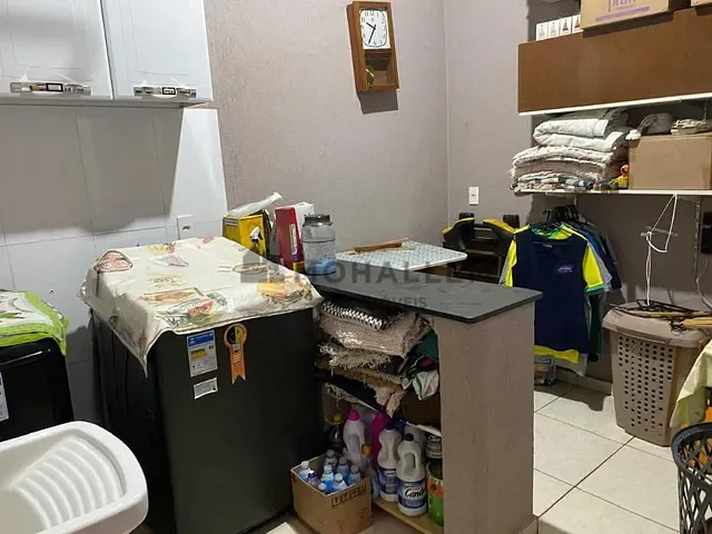 Casa com 222m², à venda, no bairro Centro em Piranguinho