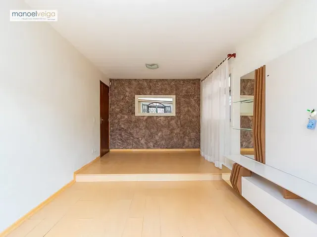 Casa 3 quartos e 2 banheiros, para alugar, no bairro Pinheirinho em Curitiba