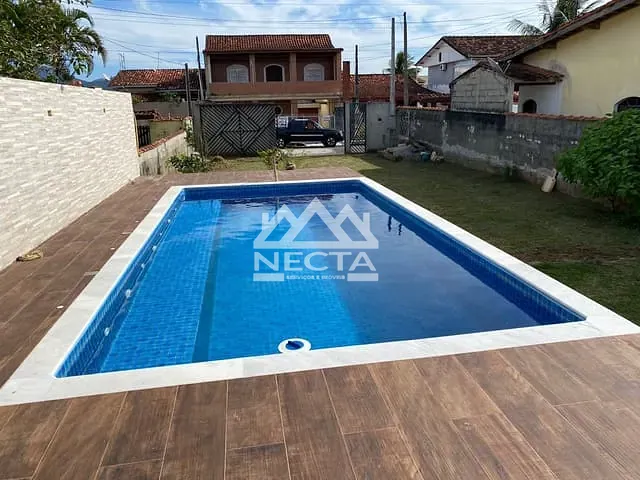 Casa com 384m² 2 quartos e 2 banheiros, à venda, no bairro Jardim Porto Novo em Caraguatatuba