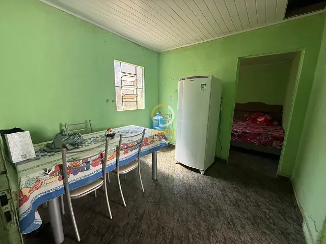 Casa 2 quartos e 1 banheiro, à venda, no bairro Centro em Dom Cavati