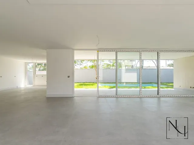 Casa 4 quartos e 7 banheiros, à venda, no bairro Jardim Cordeiro em São Paulo