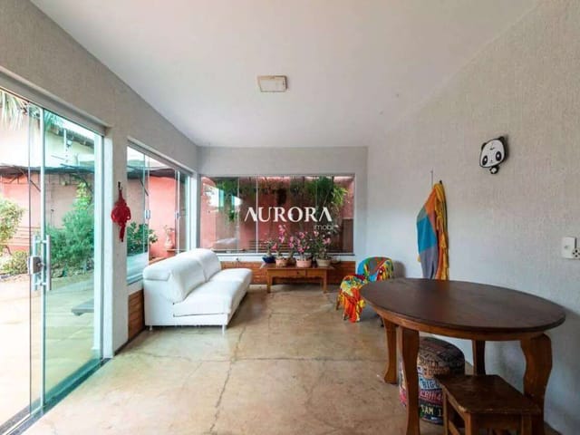 Casa com 450m² 3 quartos e 4 banheiros, à venda, no bairro Conjunto Residencial Vivendas do Arvoredo em Londrina