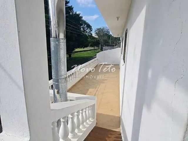 Casa 4 quartos e 3 banheiros, para alugar, no bairro Jardim Motorama em São José dos Campos