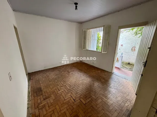 Casa com 260m², para alugar, no bairro Cerqueira César em São Paulo