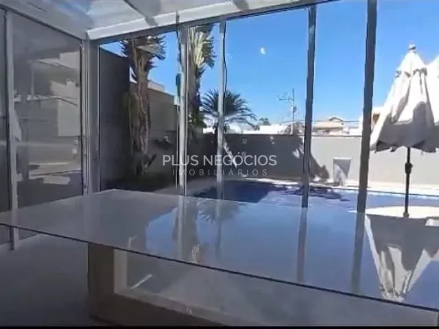 Casa com 360m² 3 quartos e 5 banheiros, à venda, no bairro Condomínio Mont Blanc em Sorocaba