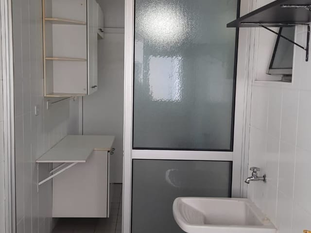 Apartamento 3 quartos e 2 banheiros, para alugar, no bairro Indianópolis em São Paulo