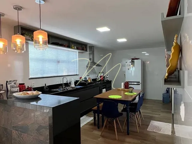 Casa com 250m² 3 quartos e 3 banheiros, à venda, no bairro Hernani Sá em Ilhéus
