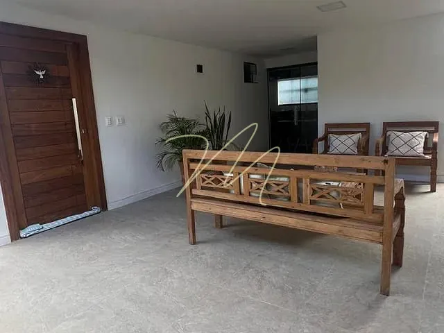 Casa com 250m² 3 quartos e 3 banheiros, à venda, no bairro Hernani Sá em Ilhéus