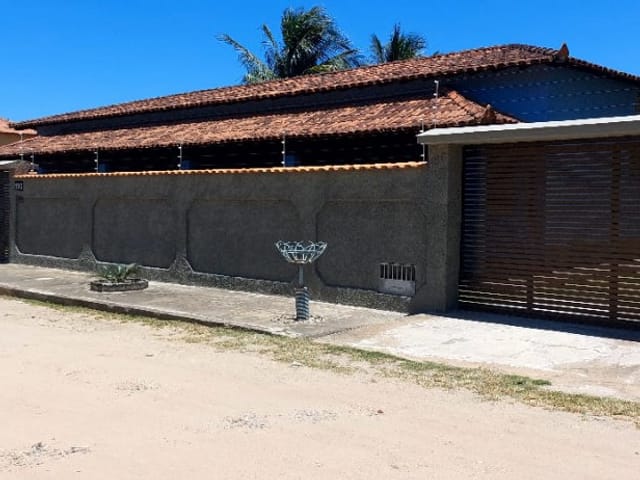 Casa com 784m² 3 quartos e 3 banheiros, à venda, no bairro Ouro Verde em Rio das Ostras