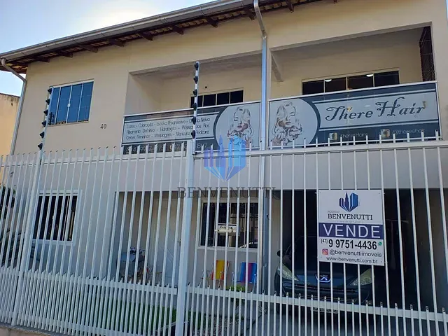 Casa 4 quartos e 2 banheiros, à venda, no bairro Tabuleiro em Camboriú