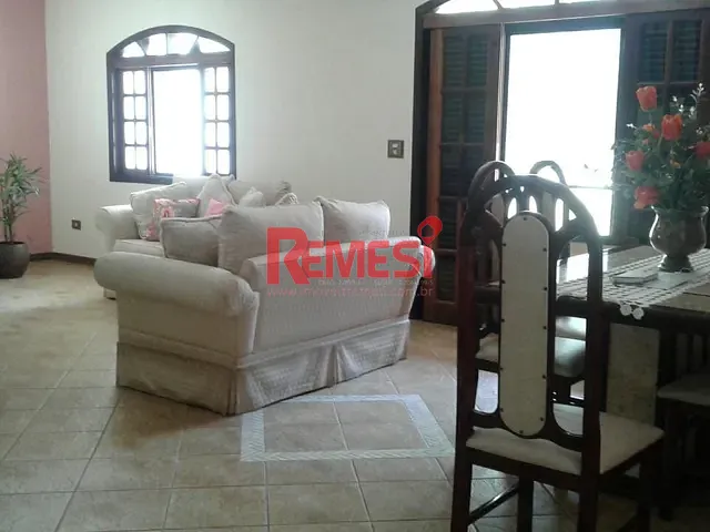 Casa com 502m² 4 quartos e 2 banheiros, à venda, no bairro Portal dos Pássaros I em Boituva