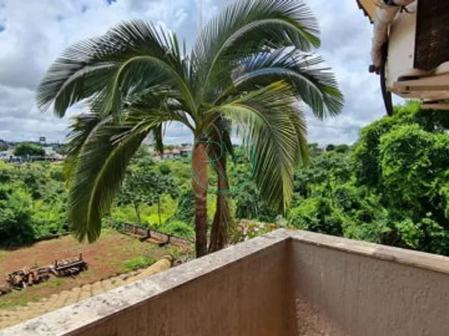 Sobrado com 2500m² 5 quartos e 5 banheiros, à venda, no bairro Tucano em Londrina