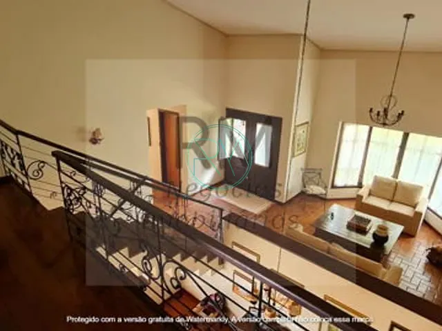 Sobrado com 2500m² 5 quartos e 5 banheiros, à venda, no bairro Tucano em Londrina