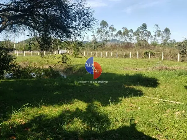 Casa com 7649m² 2 quartos e 3 banheiros, à venda, no bairro Citrolândia em Guapimirim