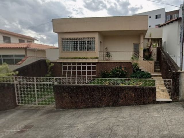 Casa com 235m² 4 quartos e 4 banheiros, à venda, no bairro Bairu em Juiz de Fora