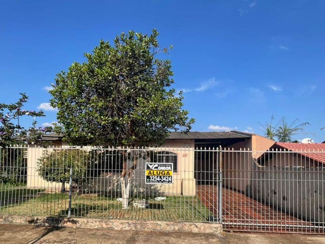 Casa com 245m² 2 quartos e 1 banheiro, para alugar, no bairro Centro em Cambé
