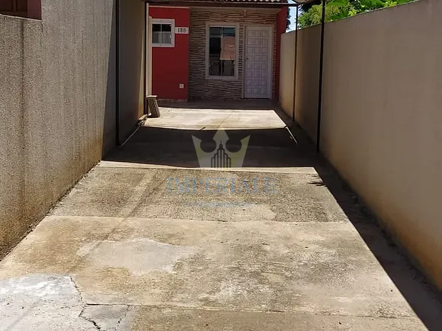 Casa com 60m² 3 quartos e 1 banheiro, à venda, no bairro Uvaranas em Ponta Grossa