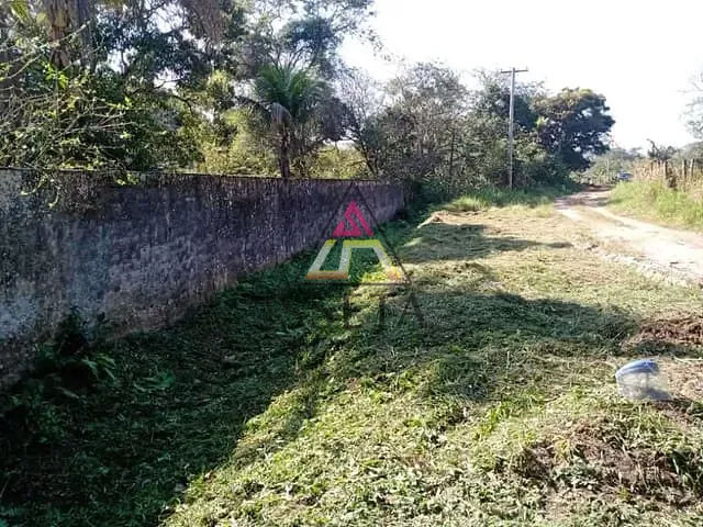 Sítio com 5700m² 2 quartos e 4 banheiros, à venda, no bairro Citrolândia em Guapimirim