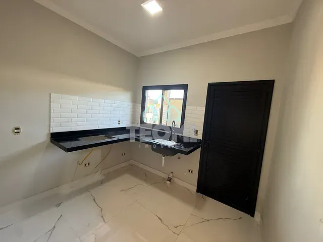 Casa com 150m² 2 quartos e 2 banheiros, à venda, no bairro Morada dos Nobres em Taubaté