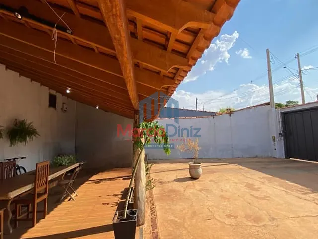 Casa com 348m² 3 quartos e 1 banheiro, à venda, no bairro Doutor Lúcio Machado em Ituverava