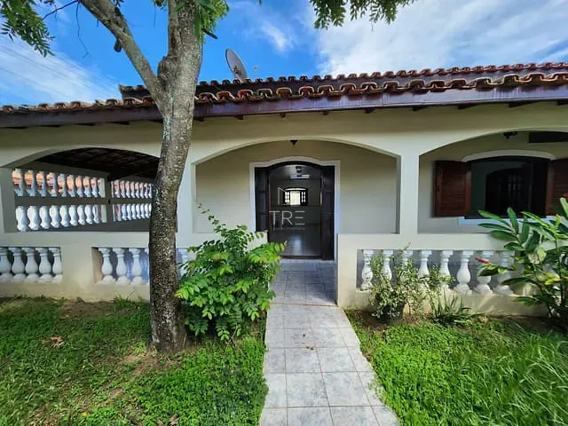 Casa com 326m² 3 quartos e 3 banheiros, à venda, no bairro Indaiá em Caraguatatuba
