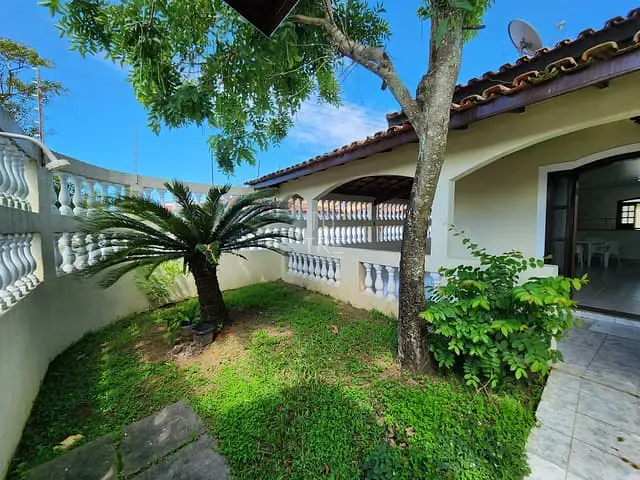 Casa com 326m² 3 quartos e 3 banheiros, à venda, no bairro Indaiá em Caraguatatuba