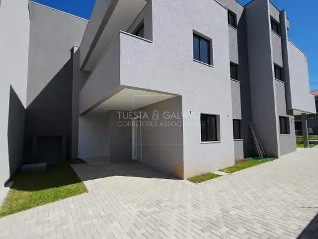 Casa com 132m² 3 quartos e 4 banheiros, à venda, no bairro São Braz em Curitiba