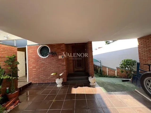 Casa com 370m², para alugar, no bairro Parque do Colégio em Jundiaí