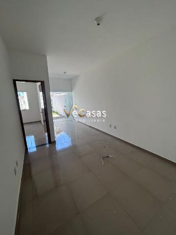 Casa 2 quartos e 1 banheiro, à venda, no bairro Jardim Bela Vista em Rio das Ostras