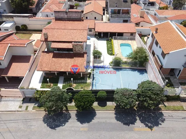 Casa 5 quartos e 5 banheiros, à venda, no bairro Jardim Emília em Sorocaba