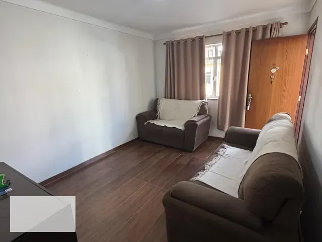 Casa 2 quartos e 1 banheiro, para alugar, no bairro São Sebastião em Santos Dumont