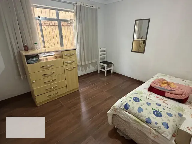 Casa 2 quartos e 1 banheiro, para alugar, no bairro São Sebastião em Santos Dumont