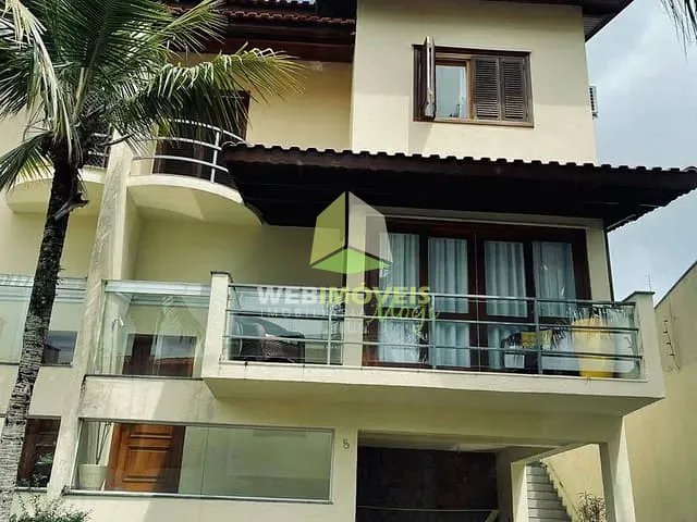 Casa com 330m² 3 quartos e 4 banheiros, à venda, no bairro Vila Oliveira em Mogi Das Cruzes
