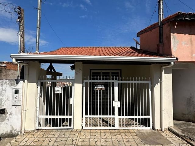 Casa 2 quartos e 2 banheiros, à venda, no bairro Vila Esperança em Extrema