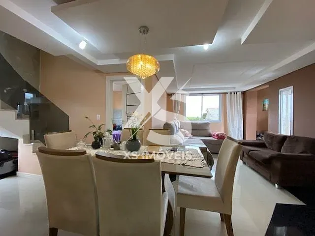 Casa com 432m² 6 quartos e 5 banheiros, à venda, no bairro Colônia São Venâncio em Almirante Tamandaré